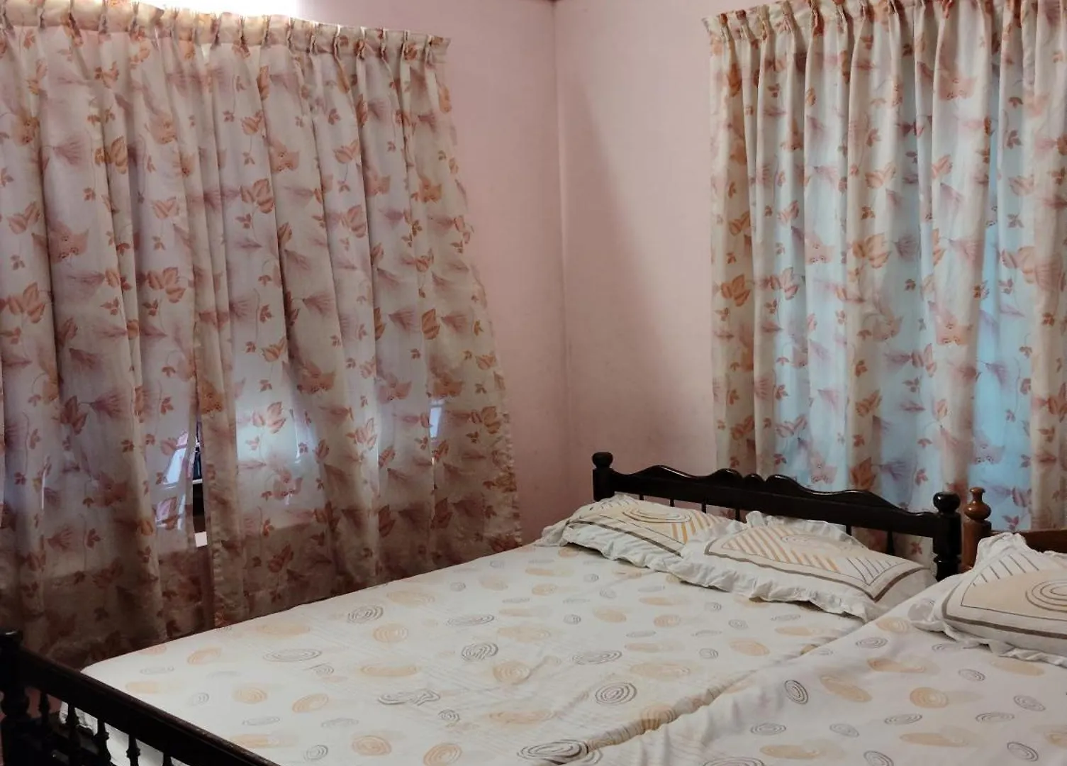 Noor Homes Kochi 0*,  Índia